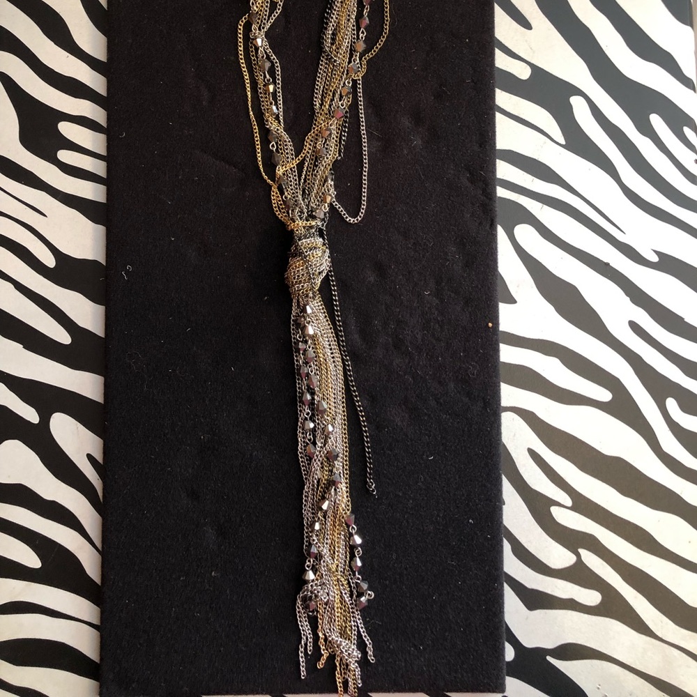Chunky necklace with large knot